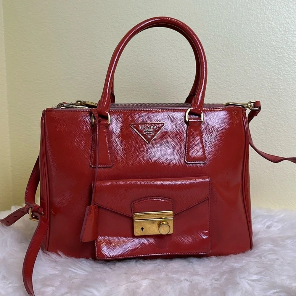 💯Authentic Prada Red Leather Handbag🍀